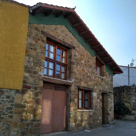 Aldea De Ribadesella Guest House Sardalla Exterior photo